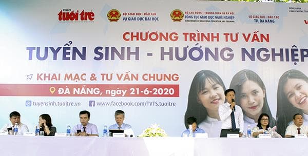 tung-bung-ngay-hoi-tu-van-tuyen-sinh-nam-2020-tai-da-nang